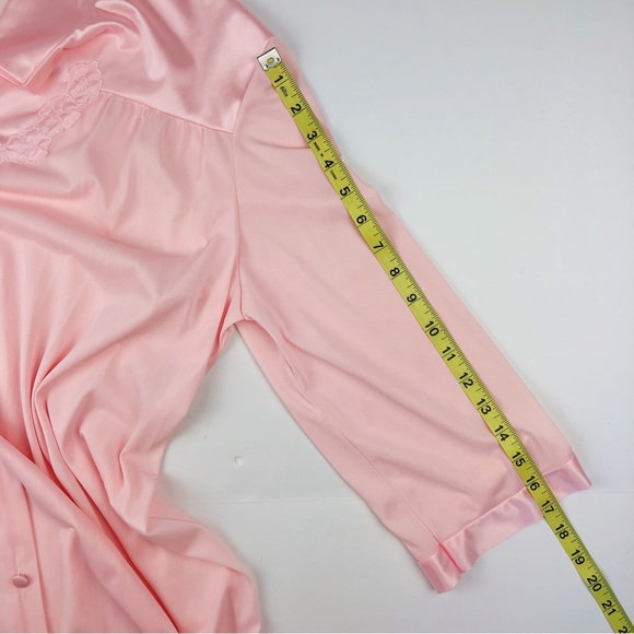 Vintage Vanity Fair Pink Nylon Button Front Robe Nightgown Large - Picture 9 of 11